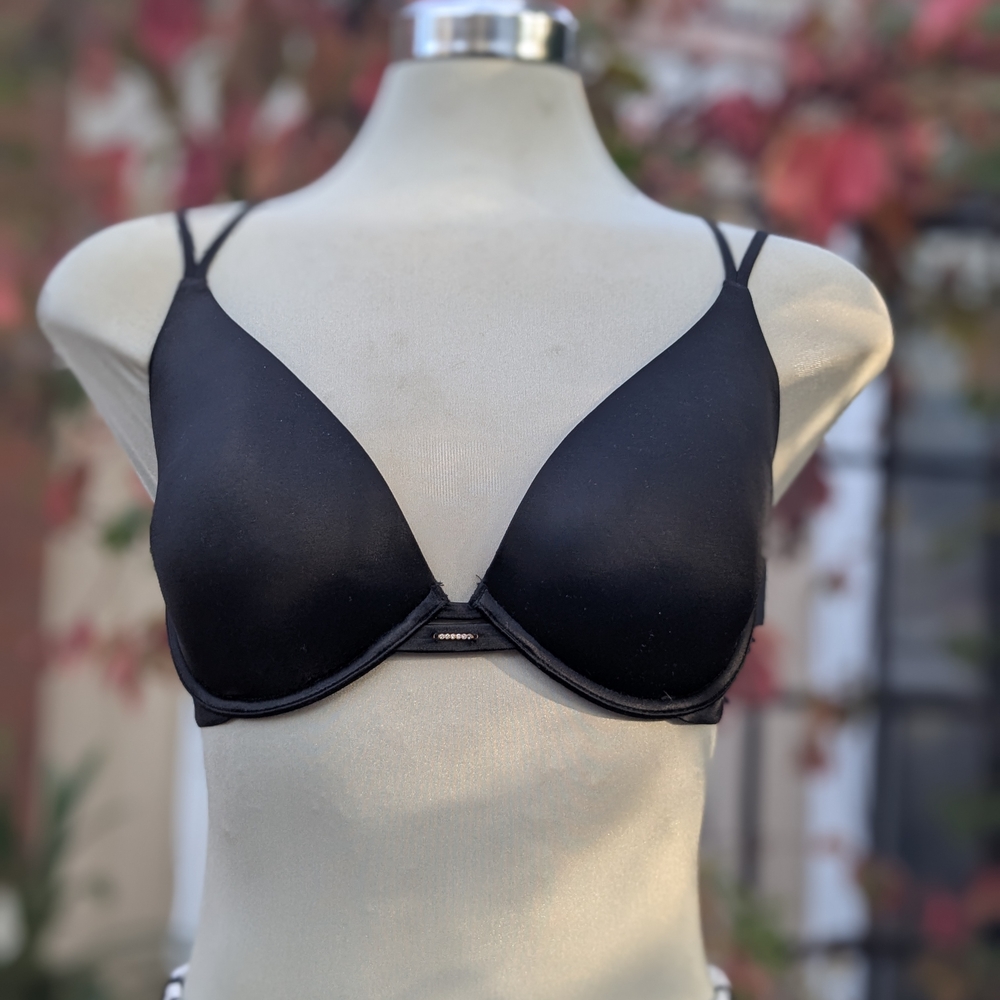 Victoria's Secret Classic Black Underwire Bra Size 32 DDD